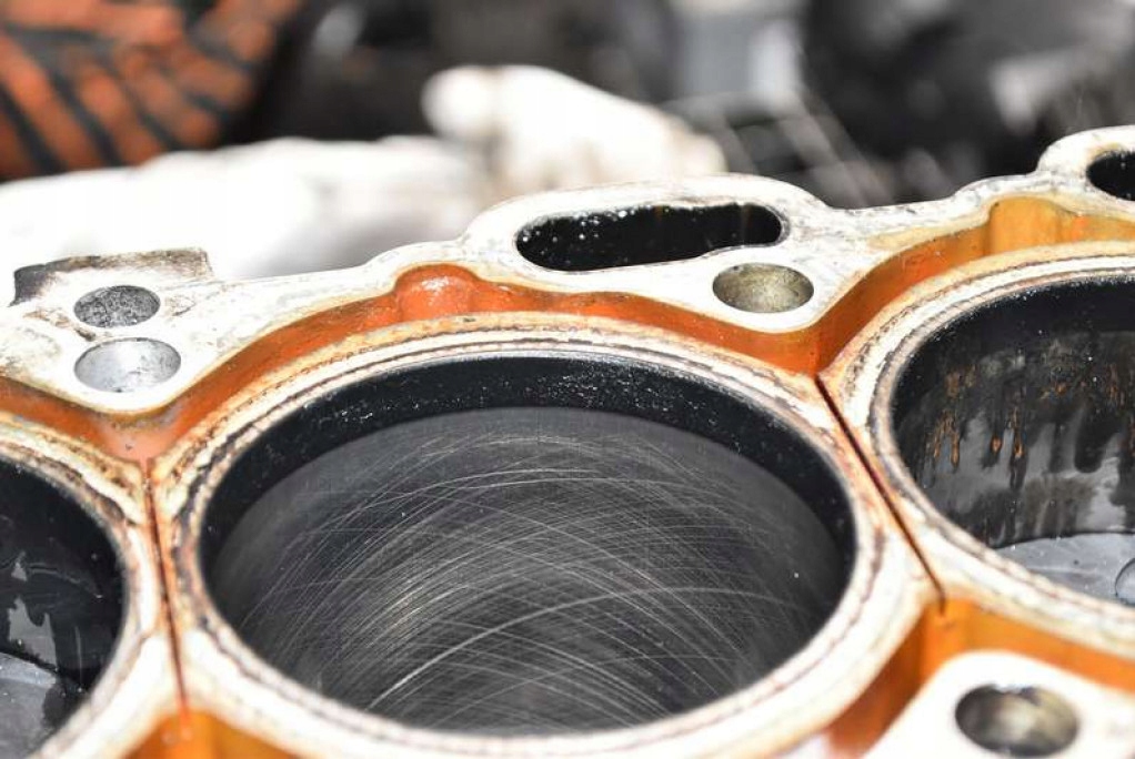 фото №13, Блок dół двигуна wał d5244t volvo v70 2 ii 2.4 d5 185 km 04-08