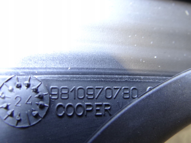 фото №15, Peugeot 2008 прокладка дверь левых передних водителя направляющая стекло