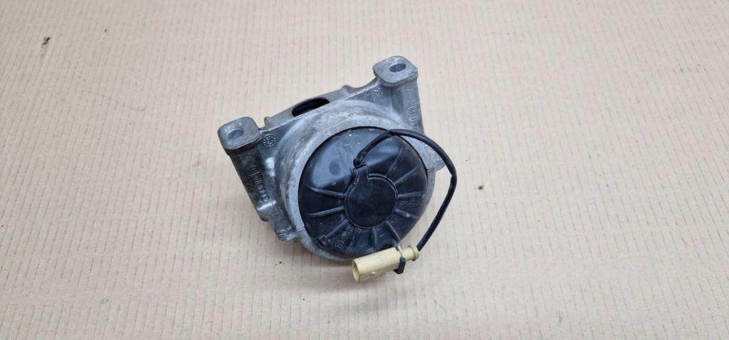 фото №1, Подушка двигуна audi a4 b8