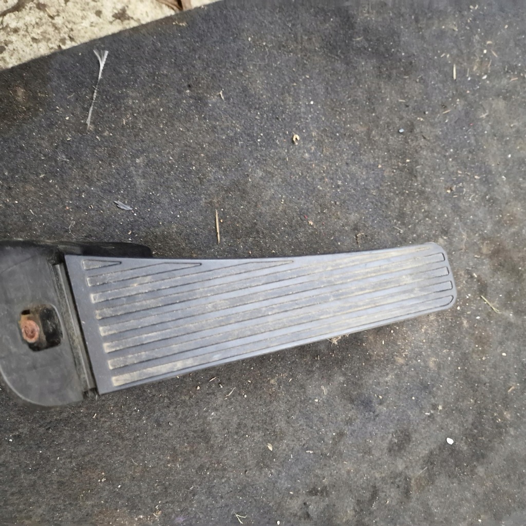 фото №1, Потенціометр газу volvo s90 31489764