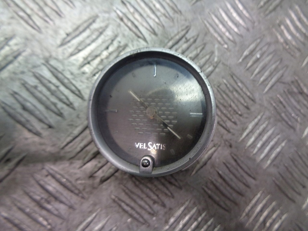 фото №1, Приборная панель часы renault vel satis 8200013771d