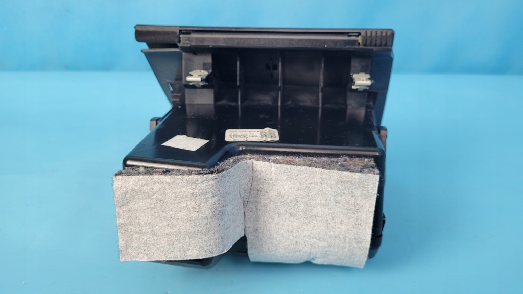 Купить Bmw 5' g31 518d touring 18r бардачок консоли панели левый 6997929