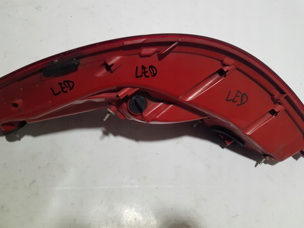 Mercedes cls w218 x218 седан универсал shooting brake фара левое  задняя задняя Цена