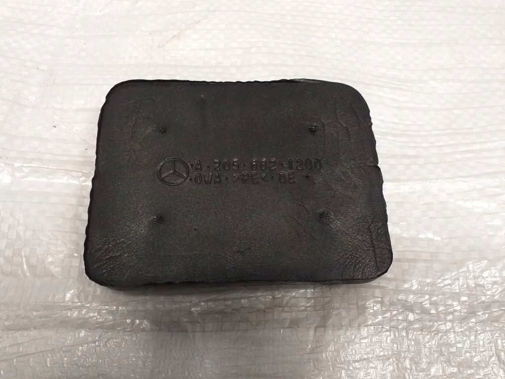 Купити Mercedes w205 шумоізоляція накладка a2056821200