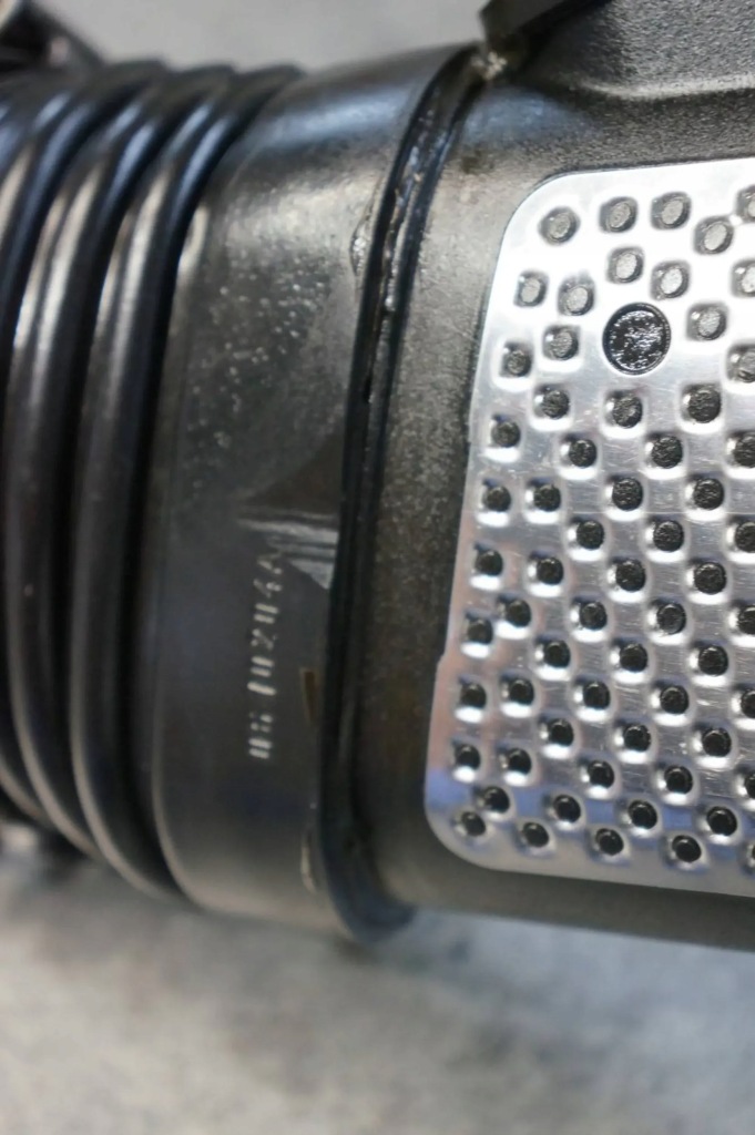 Купити Труба витратомір повітрозабірник повітря mercedes ml gl 3.0cdi a6420943497 w164