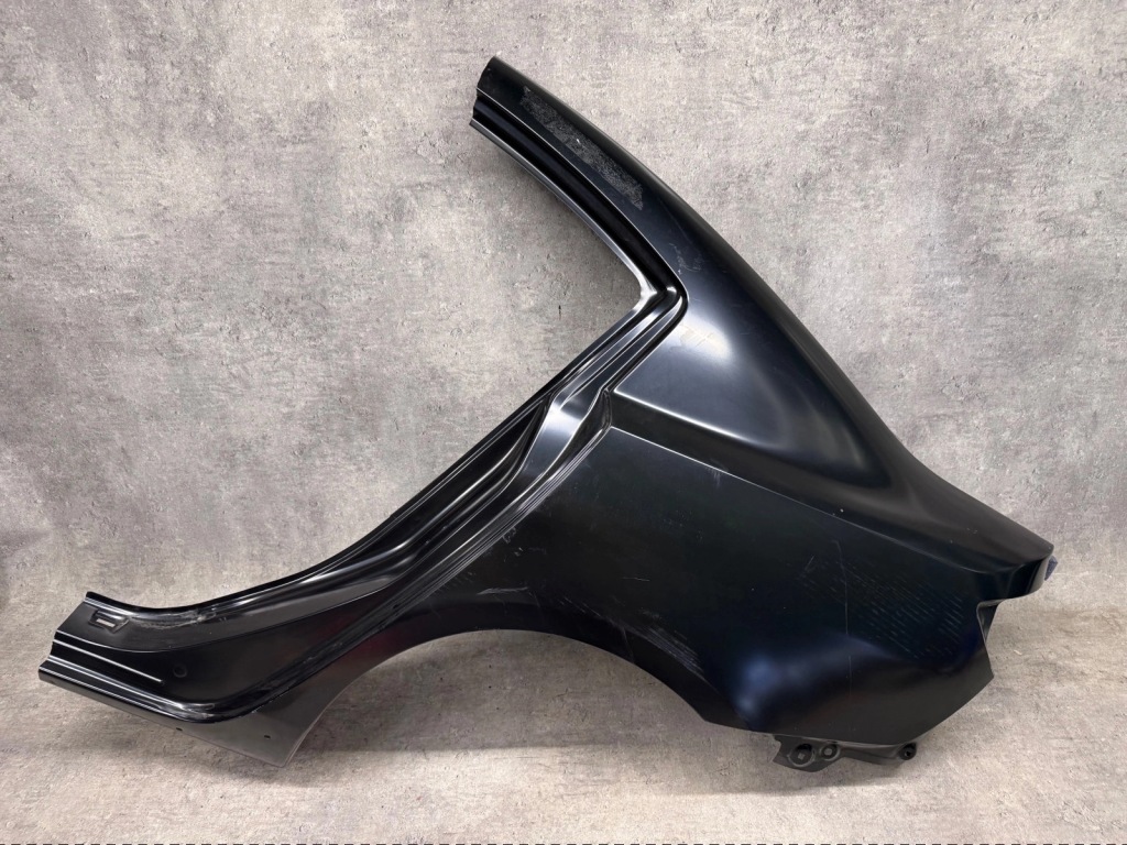 Купити Крило ліве задні mazda 3 bk 03-09