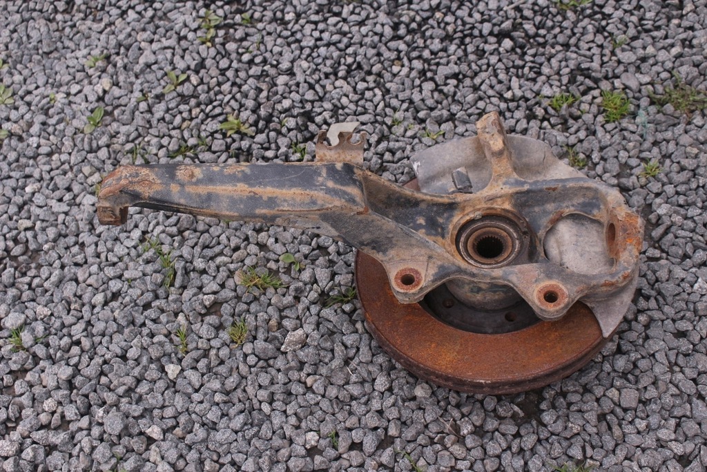 фото №8, Поворотный кулак правый перед vw amarok 2.0 bitdi