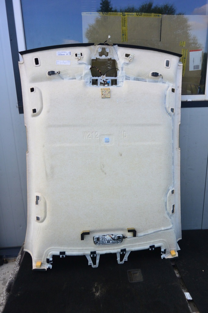 фото №7, Потолок czarna mercedes amg w212 e63 sedan