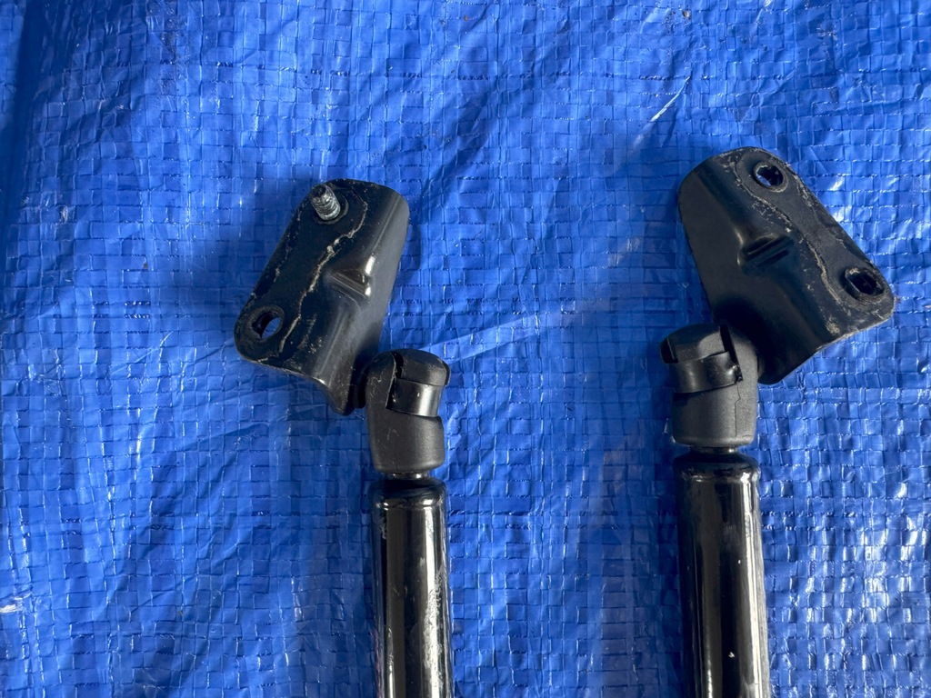 фото №12, Амортизаторы крышки задний kia stonic lift gt-line 24r 81770-h8410