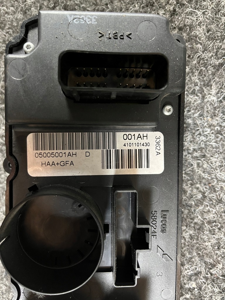 фото №6, Chrysler voyager iv 01-07 панель обдув кондиціонера 05005001ah