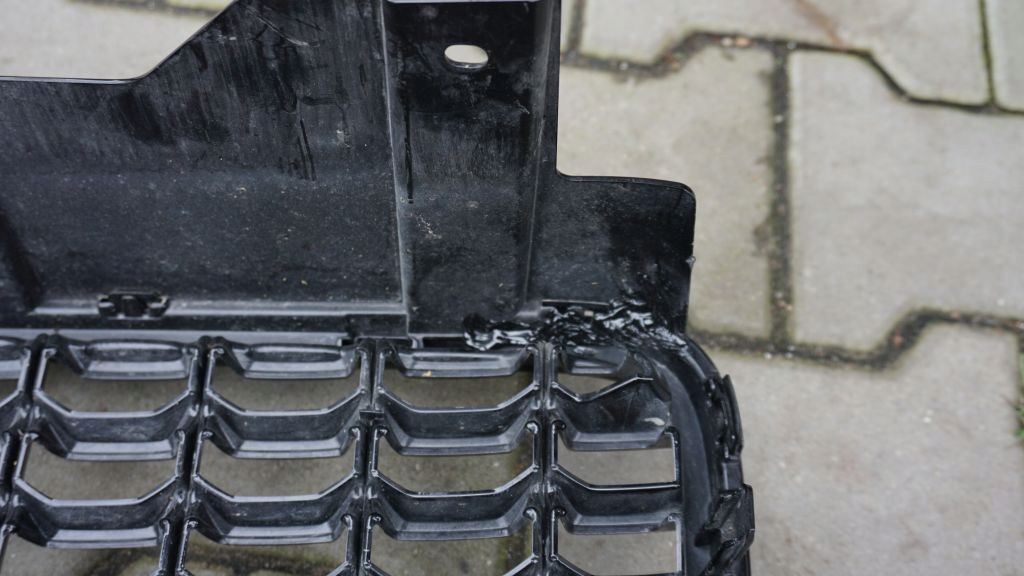 фото №2, Volvo xc60 ii r-design - решітка радіатора решітка радіатора з камера