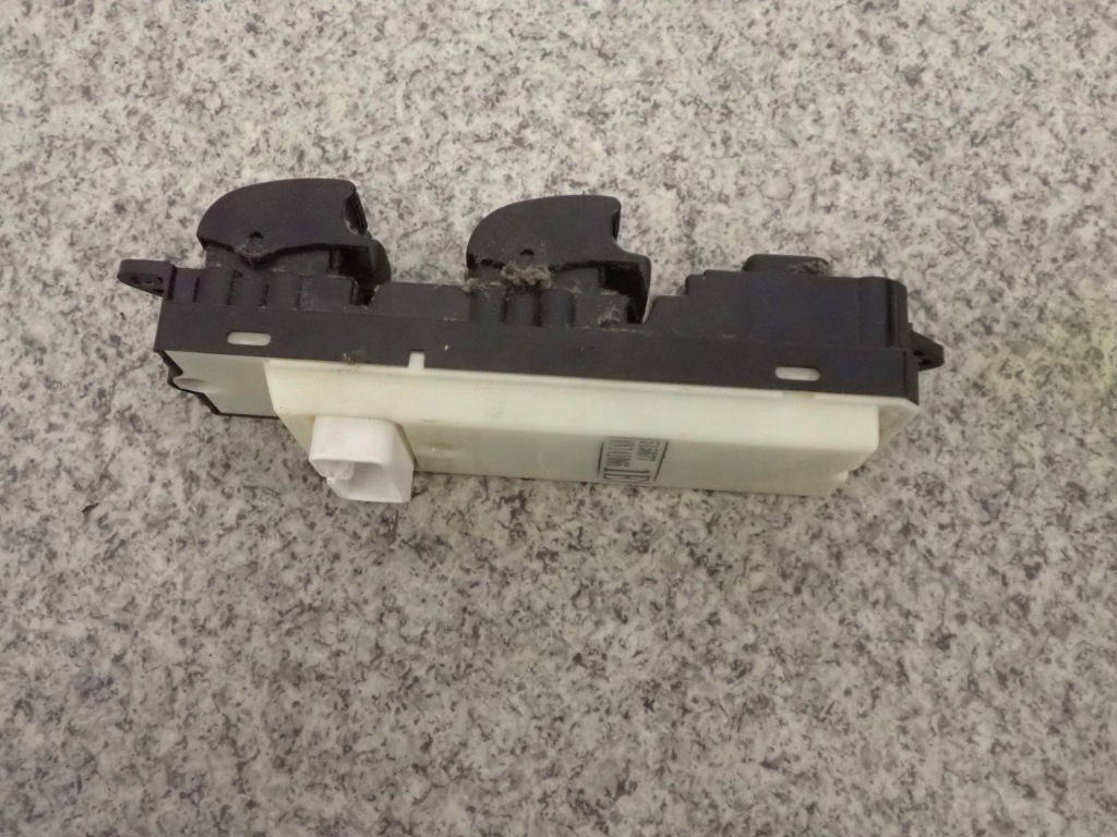 фото №4, Mitsubishi grandis 2.0 did панель окон левый