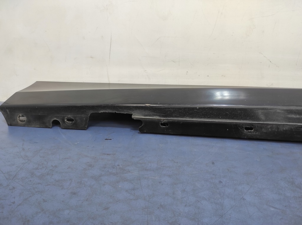 фото №7, Bmw 1 e87 lift 5d молдинг поріг права 668