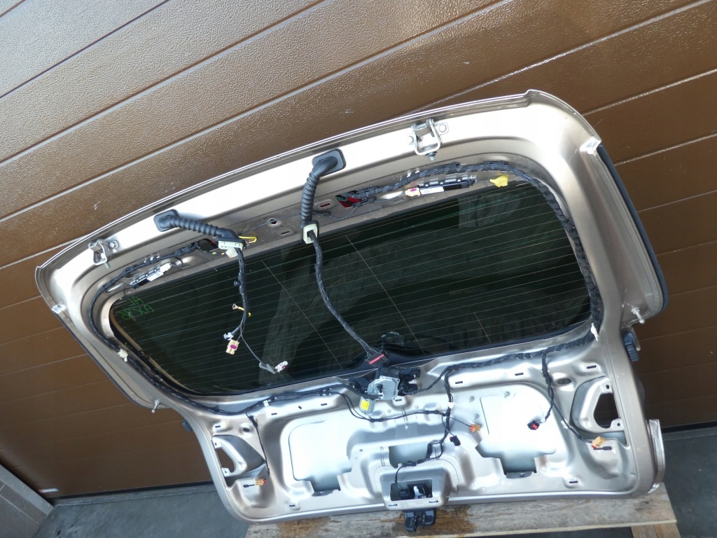 Кришка багажника задня задній vw tiguan i комплектна Оригінал