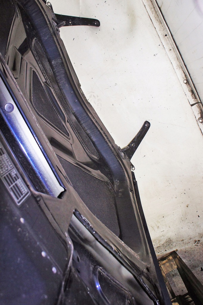 фото №8, Ir081 bentley flying spur i капот