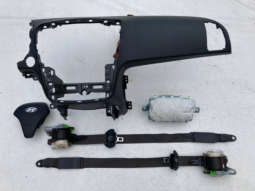 фото №4, Hyundai ix20 приборная панель приборная панель консоль подушки безопасности ремни