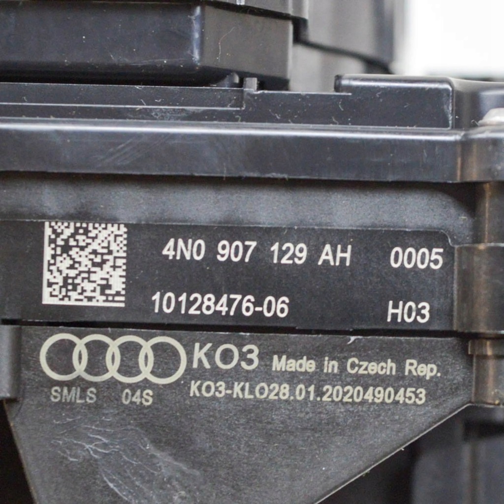 фото №8, Audi e-tron 2020 рычаг / переключатель поворотники