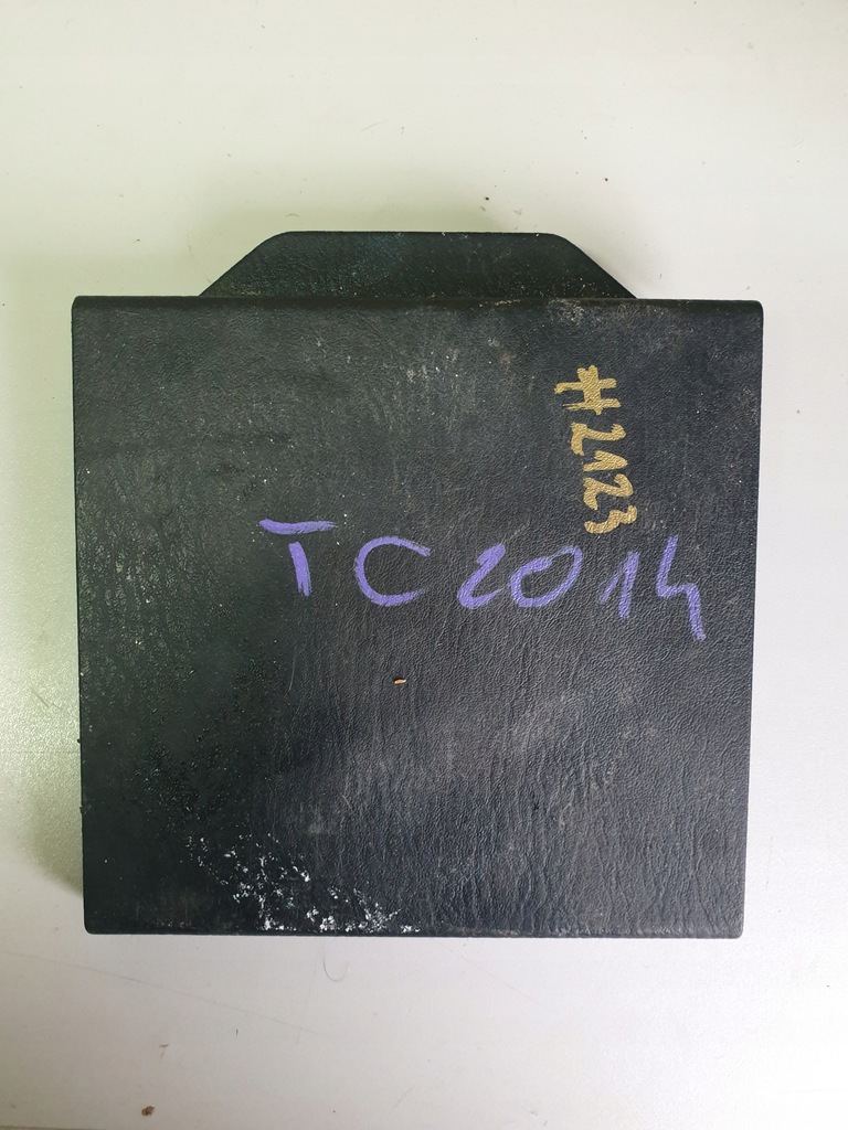 фото №8, Town country 2015 пластик захист заглушка частина