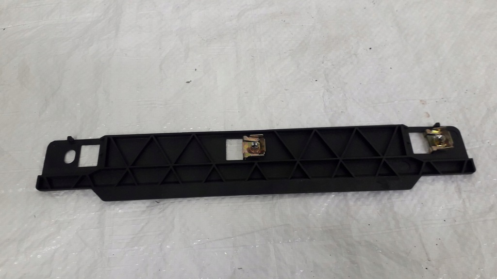 фото №10, Кронштейн пластик audi a3 8l 8l0880337