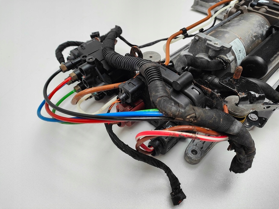 фото №8, Компрессор насос подвеска распределитель 971616006d panamera 971 974