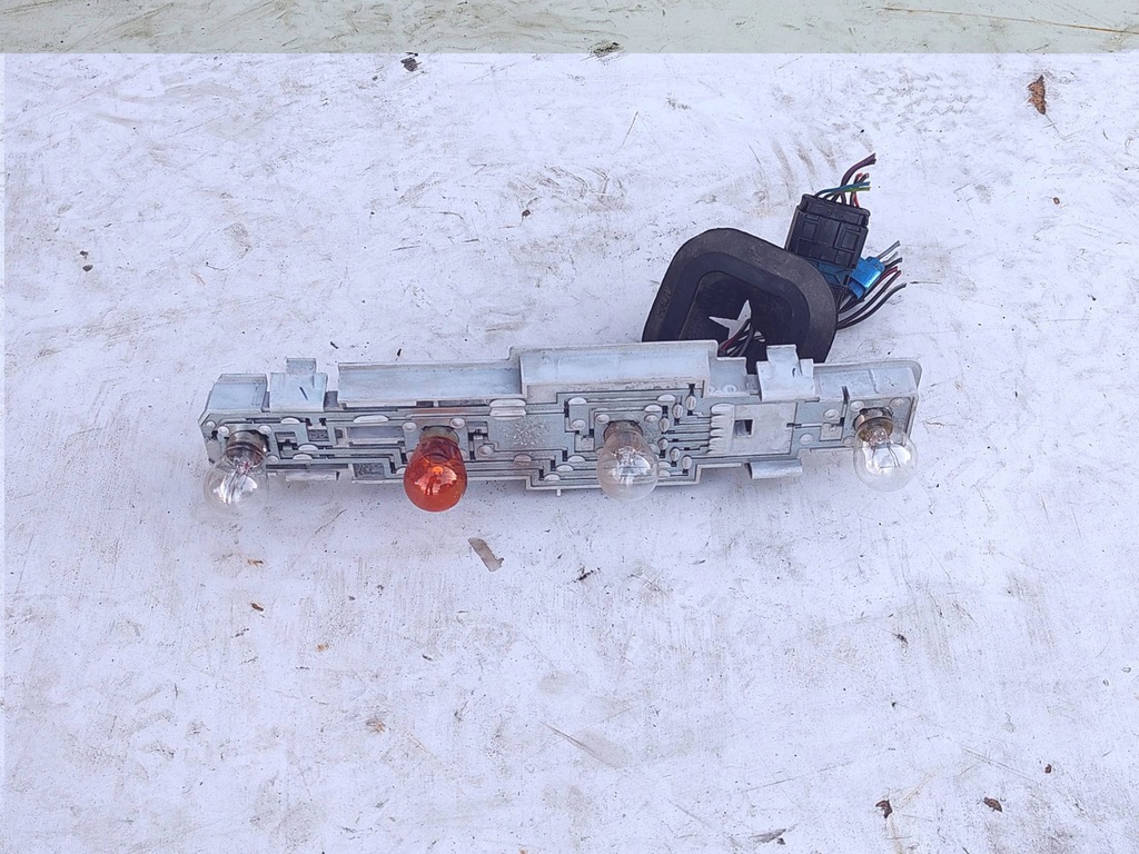 фото №1, Вкладиш лампи лівий задня renault master 2 ii lift