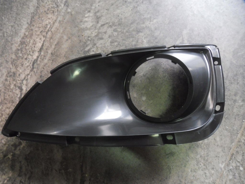 Купить Решётка рамка бампера правый  перед hyundai ix 35