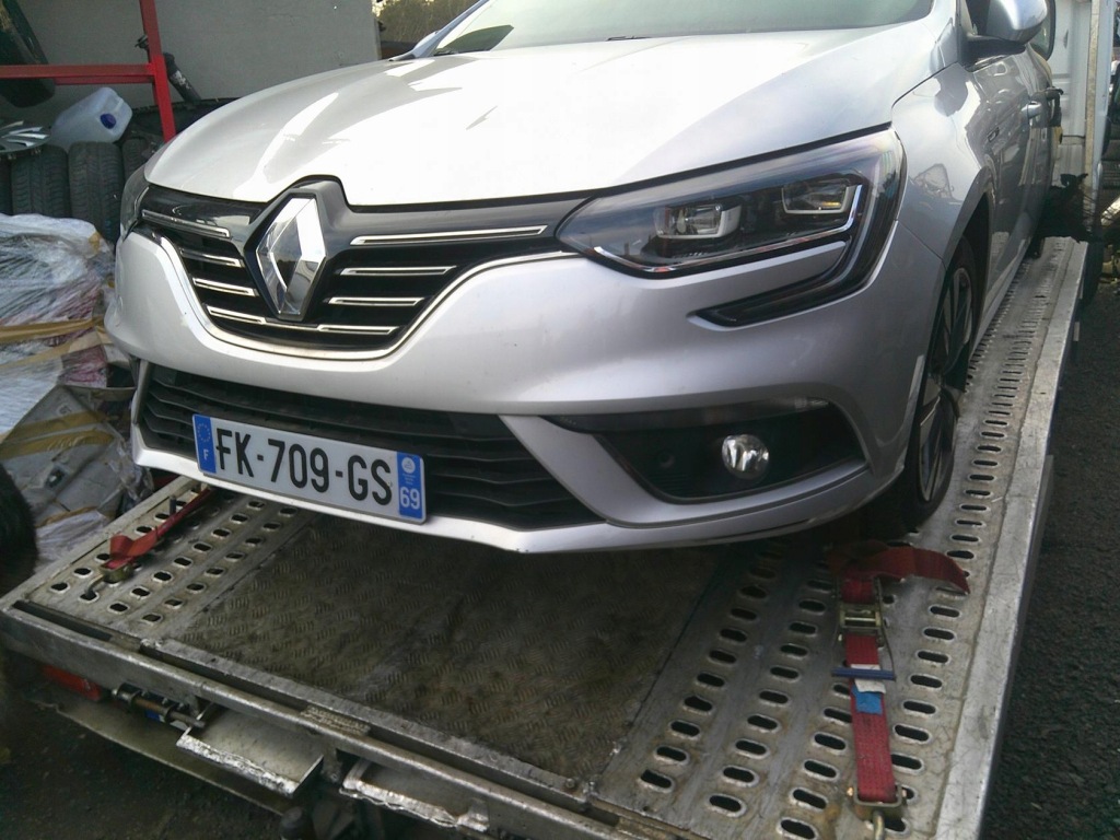 фото №2, Renault megane iv 4 четверть левая правая передняя