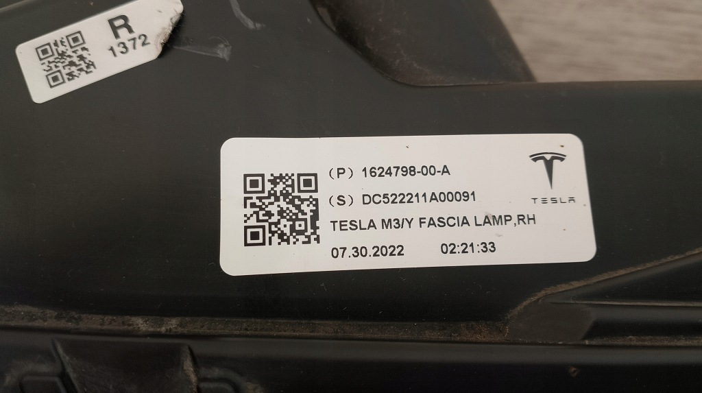 Tesla 3 рестайлинг  y противотуманная фара правый led drl 1624798-00-a Недорого