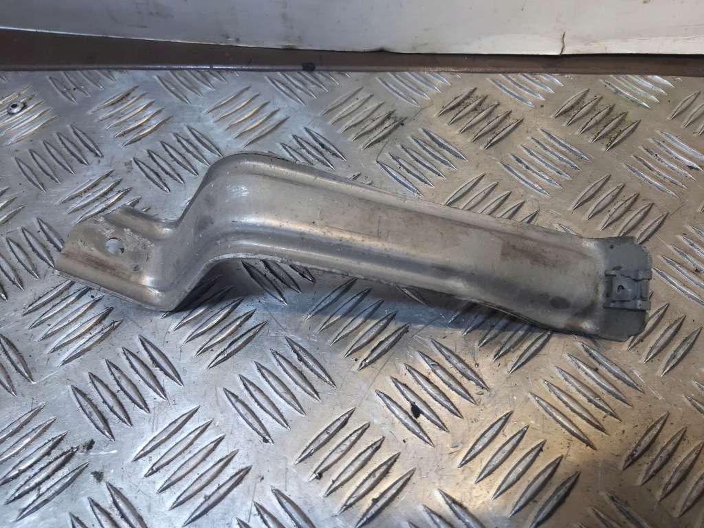 фото №1, Bmw 7 f01 f02 f03 f04 7185209 запчасти отсек двигателя