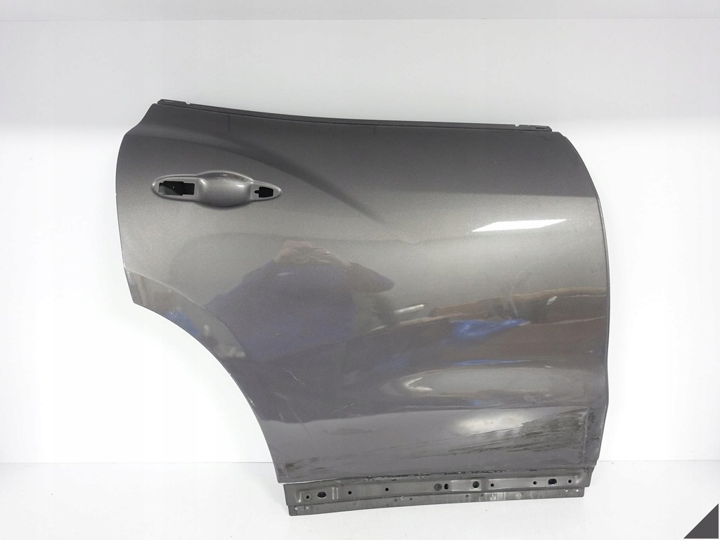 фото №1, Maserati levante m161 16-24 двері door праве задня