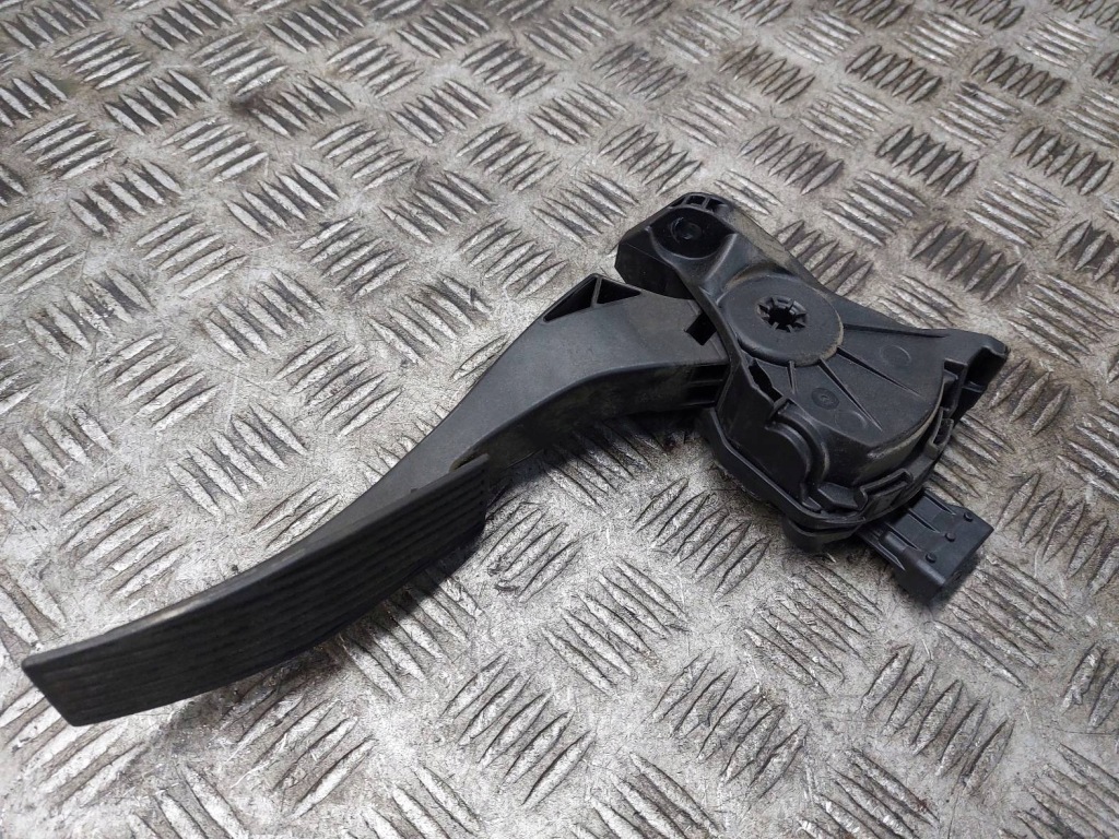 Купити Педаль газу потенціометр opel insignia a 13237352