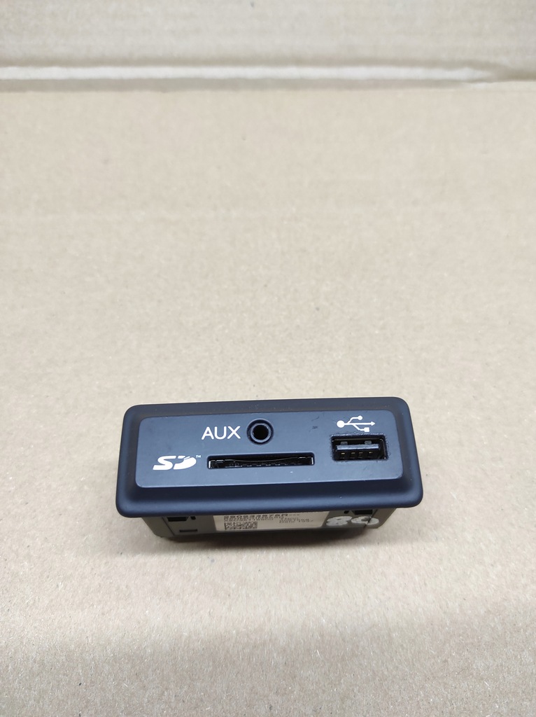 фото №1, Разъём usb aux sd renault scenic iii megane iii koleos i lift 280234575r