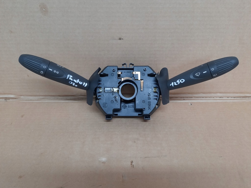 фото №1, Перемикач комбінований fiat punto ii 02 b826