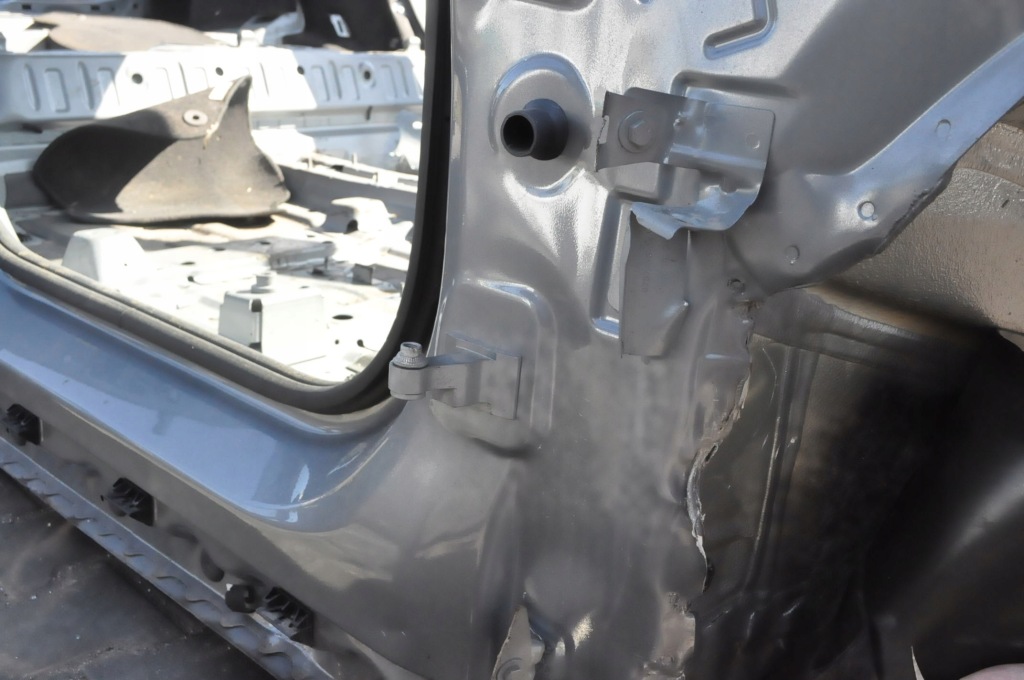 фото №5, Bmw 2 active tourer u06 блок двигуна поріг правий