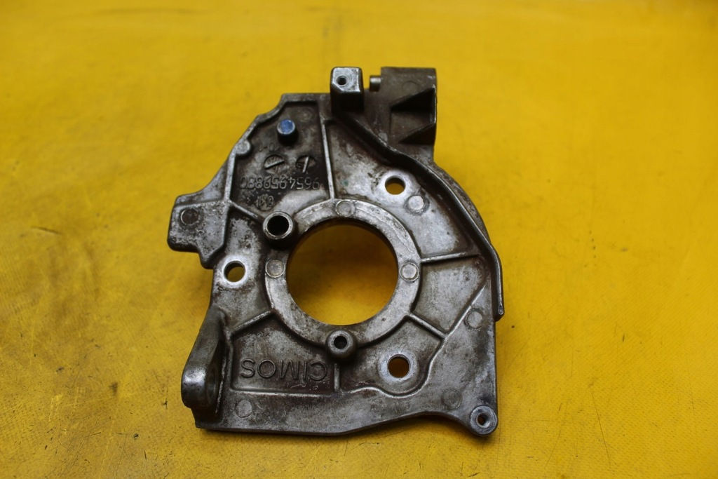 фото №5, Кронштейн насоса впрыска berlingo 1.6 hdi 9654959880