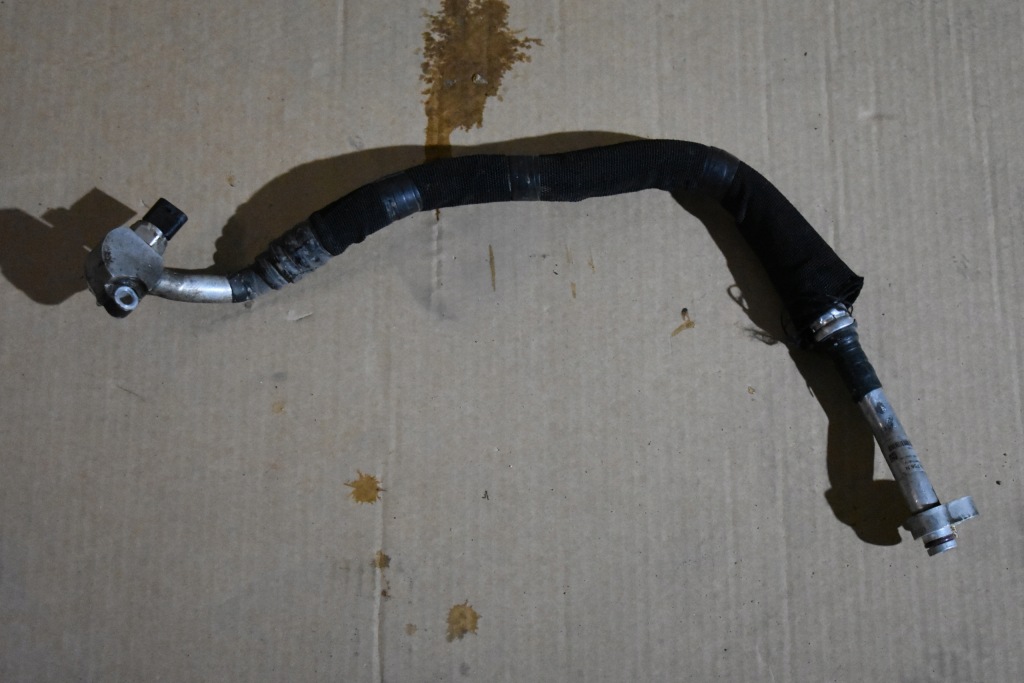 фото №1, Idealny шланг кондиционера porsche panamera 971 1