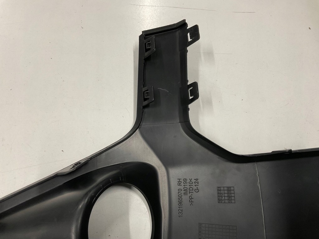 Решётка бампера передний, корпус противотуманной фары fiat ducato правый  896. Оригинал