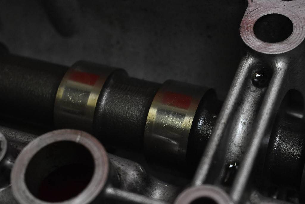 Кришка клапанів корпус вали 55565668 opel insignia a 2.0 cdti 130 km 08- в Україні