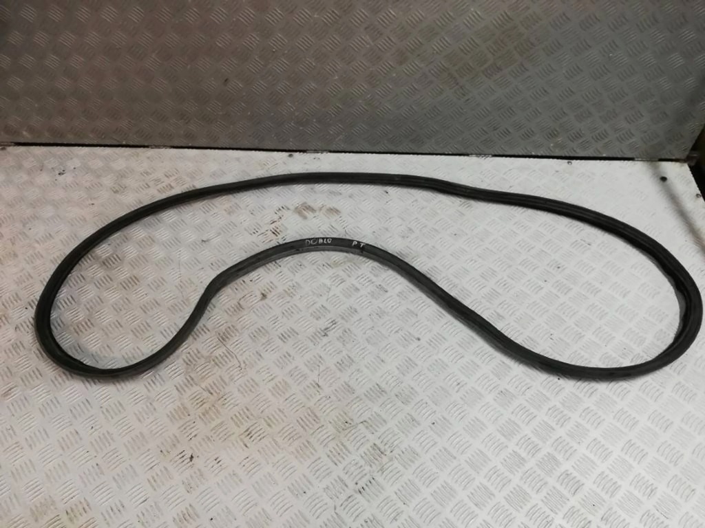 фото №1, Doblo ii 2 прокладка дверь правый задняя