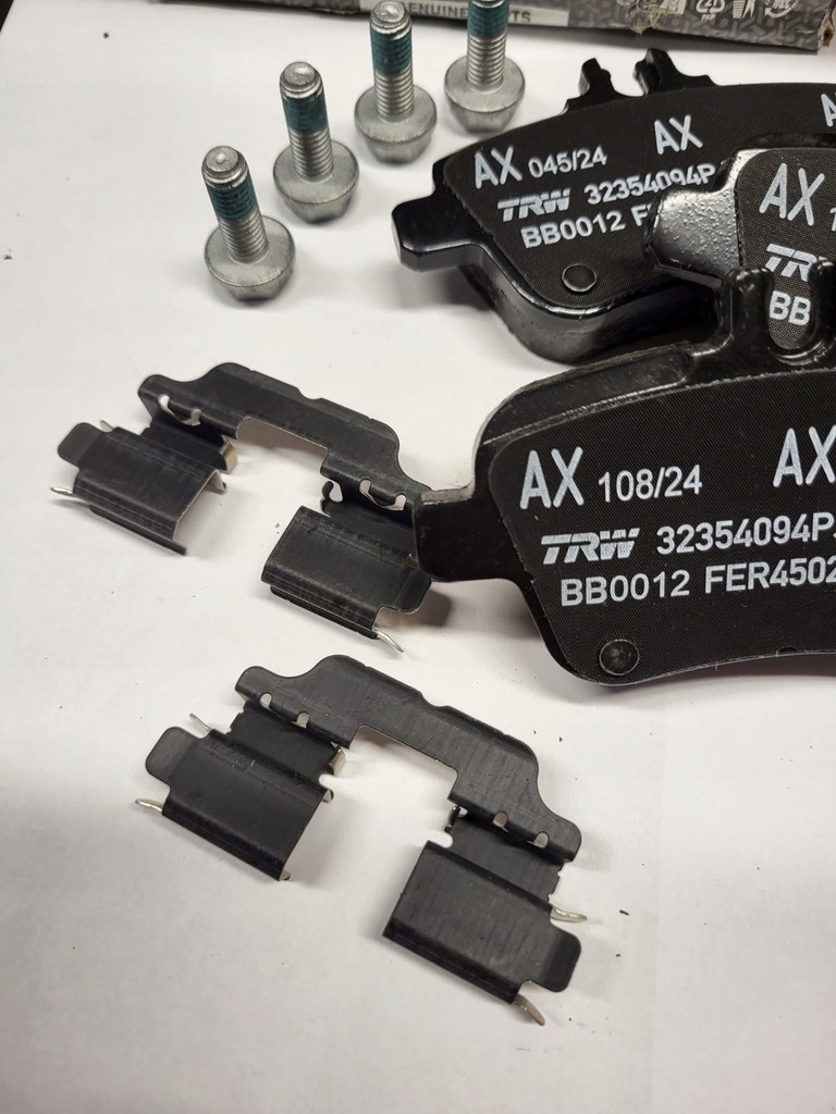 фото №6, Тормозные колодки тормозные задние infiniti q30 qx30 mercedes a b cla gla оригинал