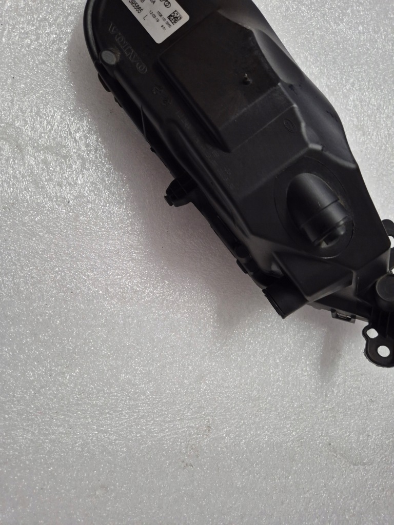 фото №9, Volvo противотуманная фара led левый лампа левая przewciwmgielna 31395865 oem оригинал