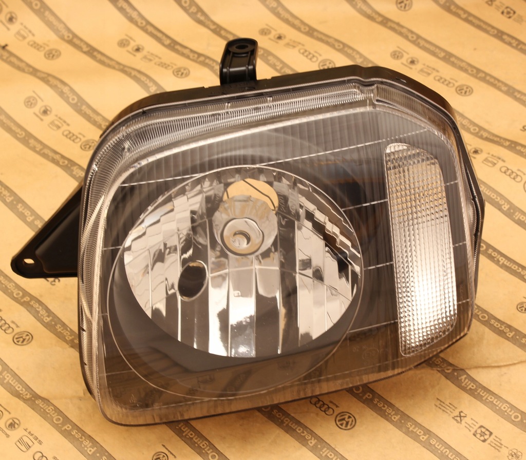 фото №1, Suzuki jimny 98-08 лампа перед передняя