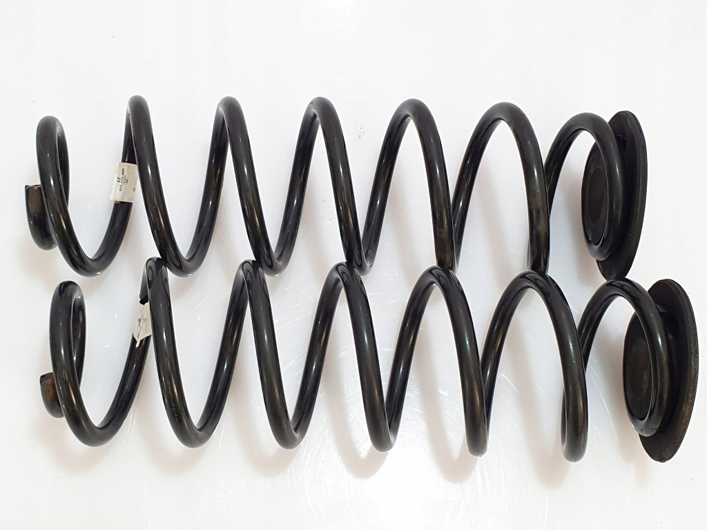 Audi a3 8v sportback golf vii амортизаторы пружины комплект super состояние Цена