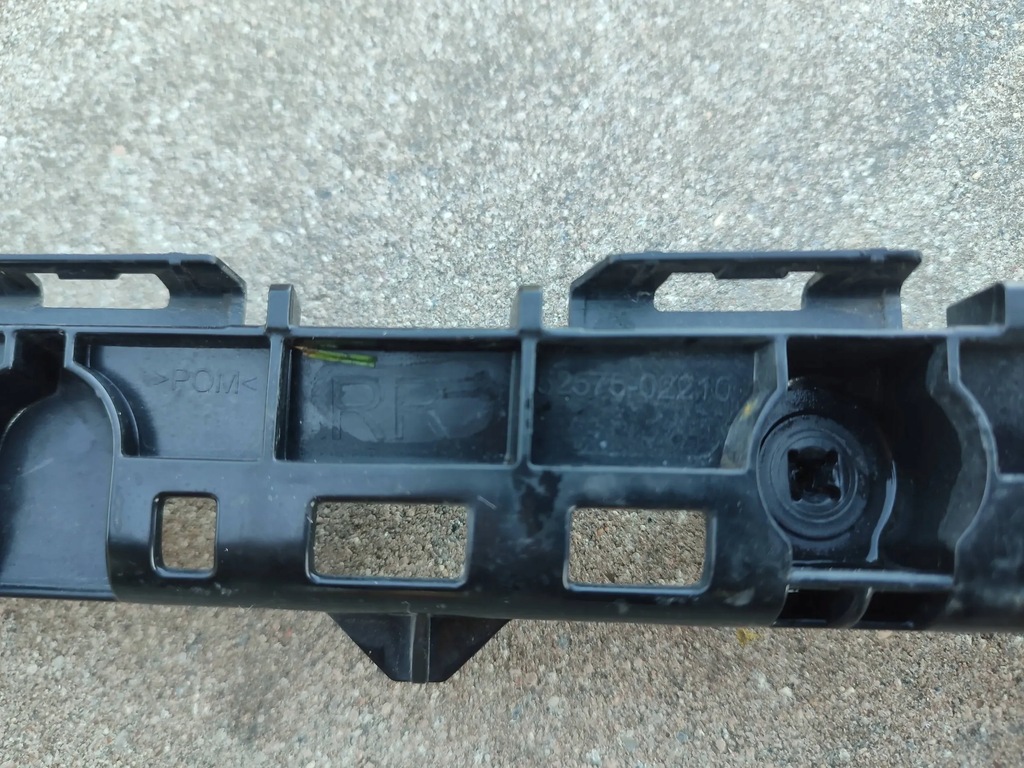 фото №8, Направляющая кронштейн бампера правый задняя задний toyota corolla e21 2018-