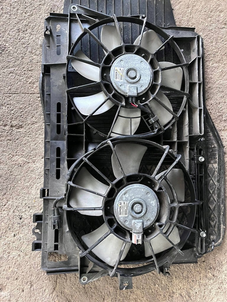 фото №1, Вентилятори радіатор toyota corolla verso ii 2,2d