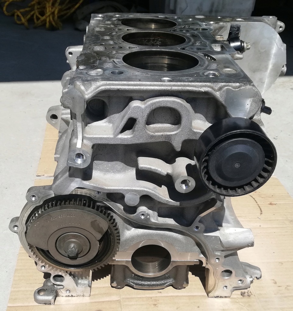 фото №1, Блок двигуна bmw f329h232 b38a12a