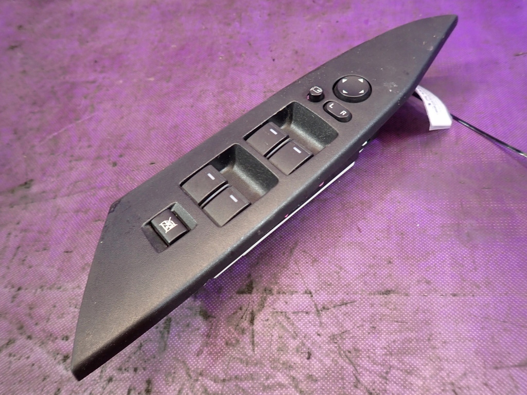 фото №1, Переключатель окон зеркал mazda оригинальный номер bcd166350b