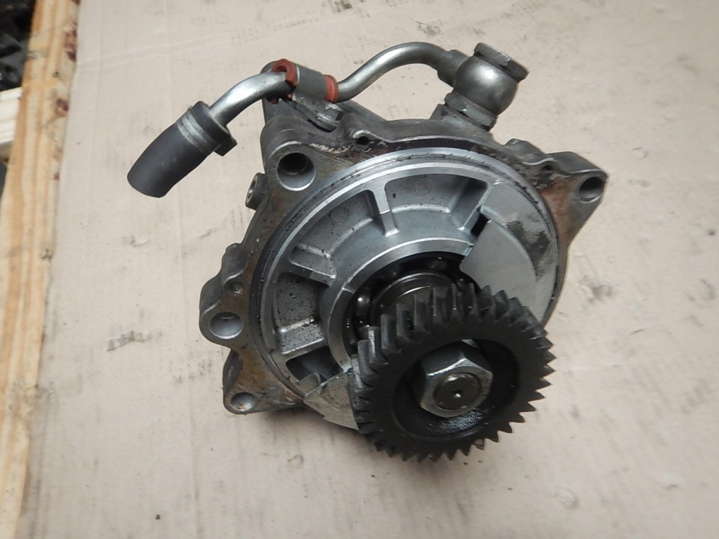 Купити Насос вакуум isuzu nqr 5.2 d