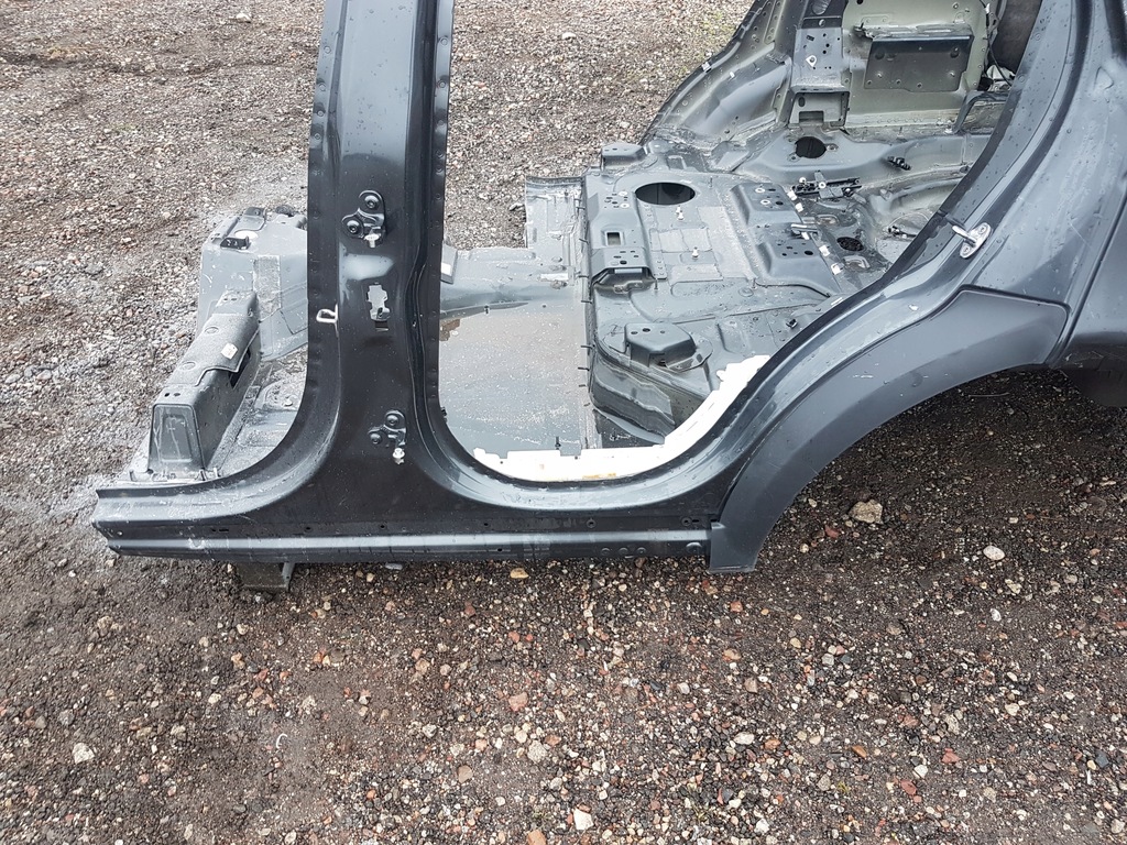 фото №1, Range rover vogue 12-21 четверть левая блок двигателя порог