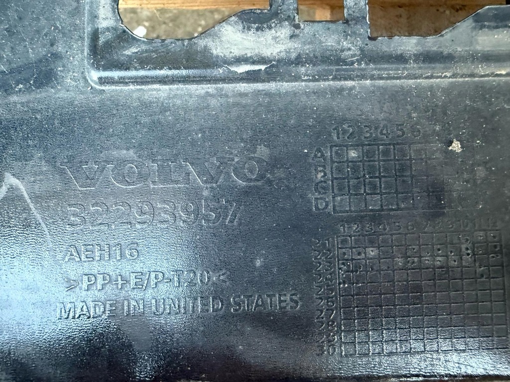 фото №11, Бампер задняя задний volvo s60 sedan iii 3 lift fl 2022- r-design dół 32293957